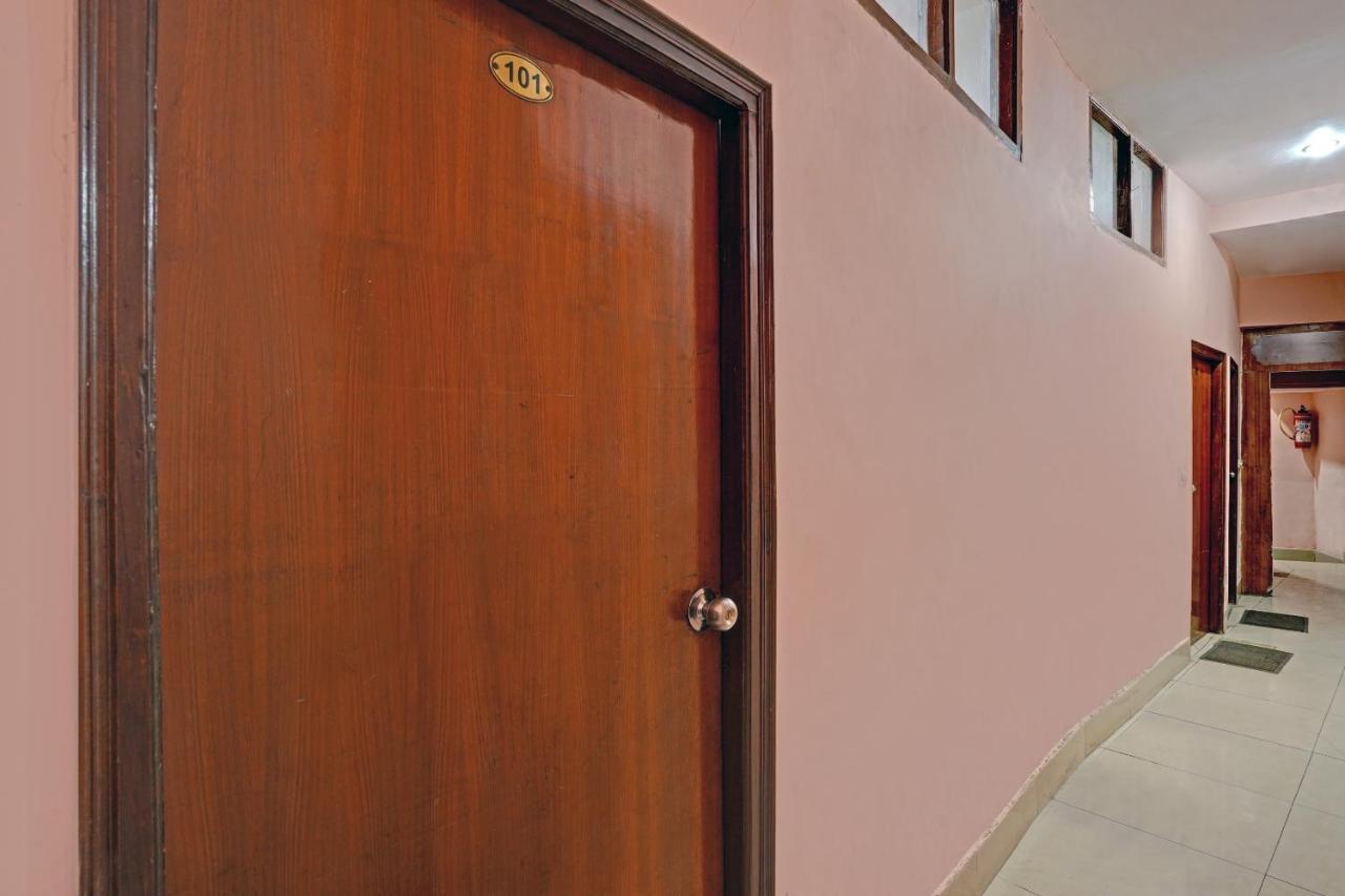 Spot On 79984 Hotel Castle View ムスーリー エクステリア 写真